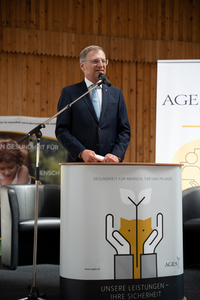 Landeshauptmann Thomas Stelzer (Vergrößert das Bild in einem Dialog Fenster)